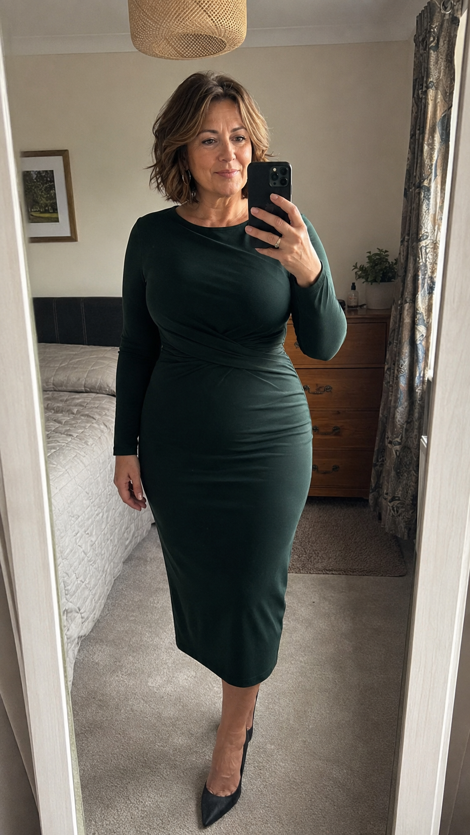 Élan customer wearing shapewear under a dress